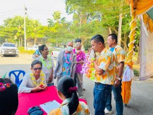 ร่วมสืบสานประเพณีไทย "ทำบุญ สรงน้ำพระ รดน้ำขอพรผู้สูงอายุ" ตามโครงการจัดงาน/กิจกรรมเนื่องในวันผู้สูง